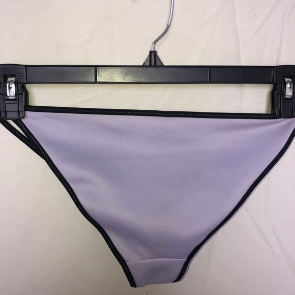 Victoria’s Secret bottoms - Picture 3 of 3